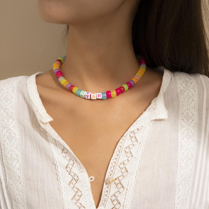 

Chains Bohemian Creative Colorful Acrylic Geometric Letter Necklace Sweet And Fashionable Single Layer Rice Bead Beaded 2021