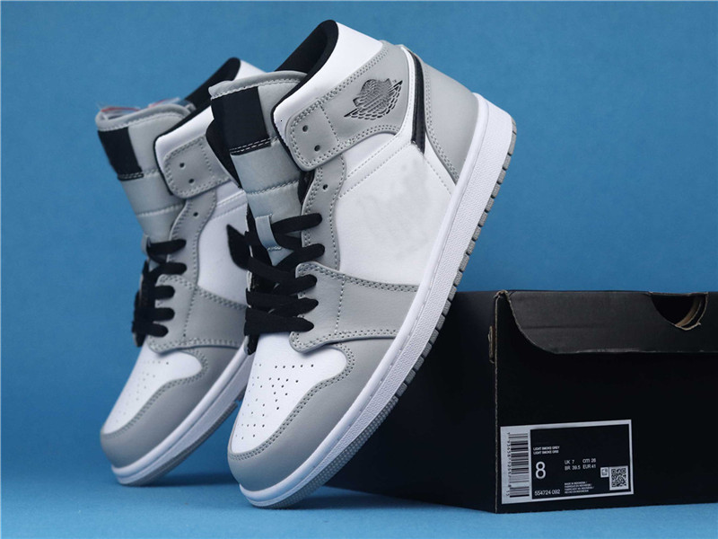 

Grey 1S Shoes Jumpman top Basketball GREY/BLACK-WHITE Mid hightop Light Smoke men high 554724 Nsex
