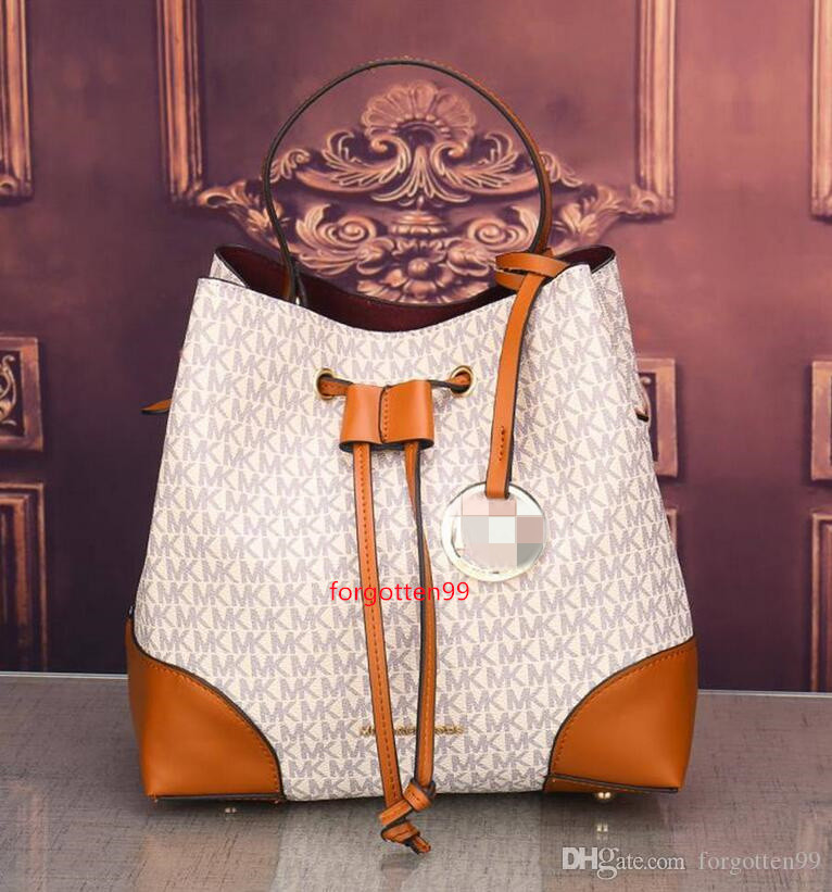 

011 michaels mks kor women's Leather chain handbag Shoulder Envelope Crossbody Shopping Bags messenger bag, Black;brown