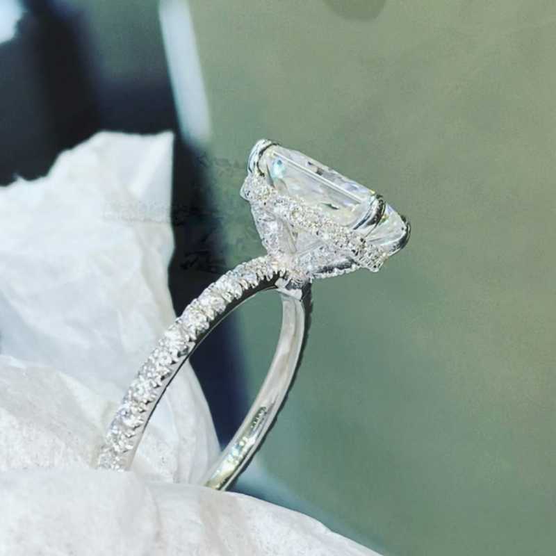 

Cluster Rings Luxury 925 Sterling Silver 4ct Emerald Cut Simulated Diamond Women Bridal Wedding Engagement Fine Jewelry Wholesale