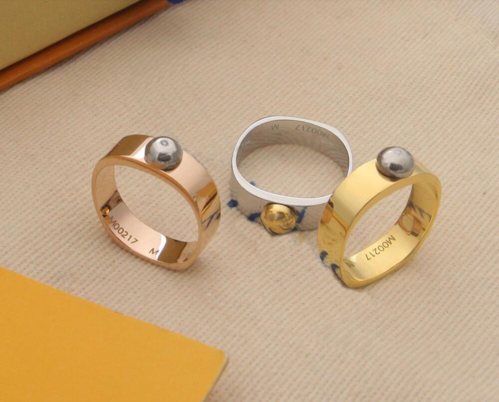

Europe America Fashion Men Lady Women Rings Titanium Steel Engraved Flower Initials Single Rivet Narrow Square Ring 3 Color
