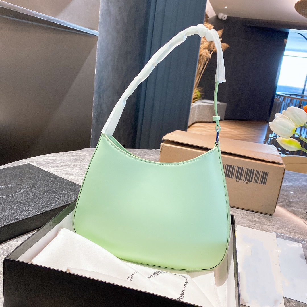 

Luxury Leather Handbags Shoulder Bags Patent Leather Designer Lady Hobos Saddles Baguette Fashion Silver Underarm Totes Bag Summer Solid Colors Triangle Top, Contact seller