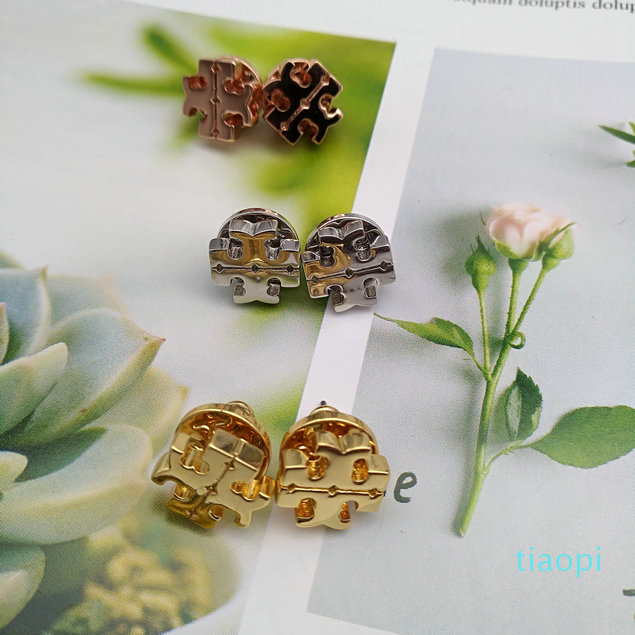 

2021 Top Quality 18K Gold/Silver Plated Brand Stud Earring Letter earrings