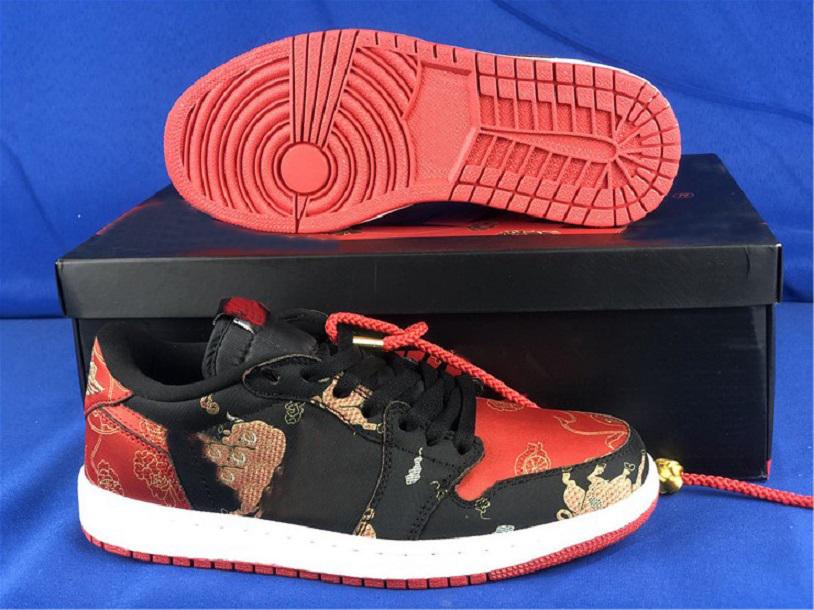 

Release 1 Low OG Chinese Year basketball Shoes 1s Black University Red-Metallic Gold-White outdoor Sneakers DD2233-001