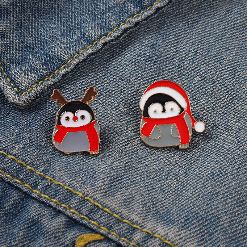 

European Christmas Penguin Snowman Model Brooches Pins Oil Drop Alloy Enamel Animal Cartoon Badges Accessories Festival Gift Bags Scarf Clothes Brooch Lapel Pin