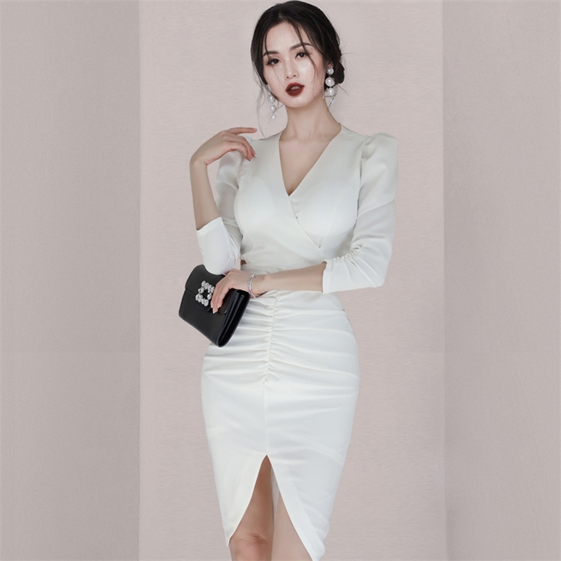 

spring and summer style korean temperament V neck fashion thin sexy backless bubble sleeve office party for women dresses 210602, White