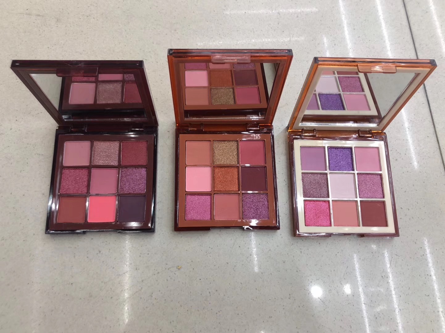 

Hot Selling Famous Pupular Item Nine Color Palette Eyeshadow Fahionable Easy To Apply Pumpkin Maple Leaf Color NUDE Collection