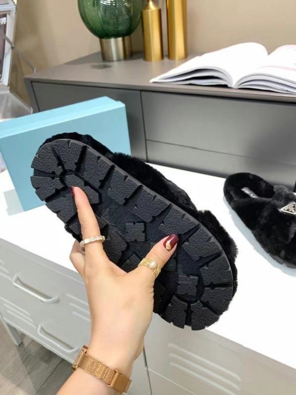 

latest women designer slippers brand logo sandals Lamb very comfort luxury and classic original edition all details high quality size among 35-41, Black