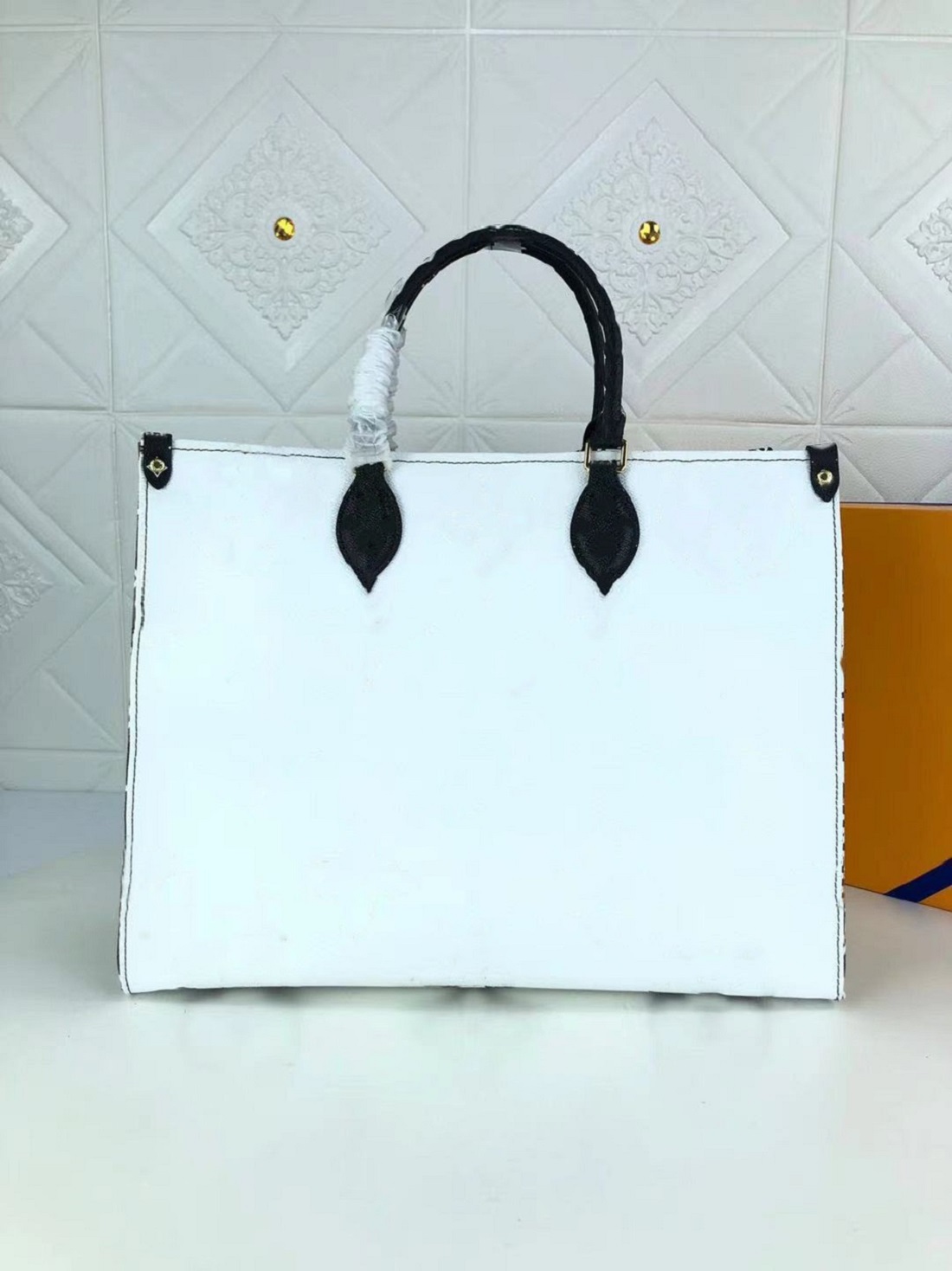 Classic Luxury Designer OntheGo handbag shopping bag Purses totes two size handbags Women Brand Style Genuine Leather Shoulder Bags free ship