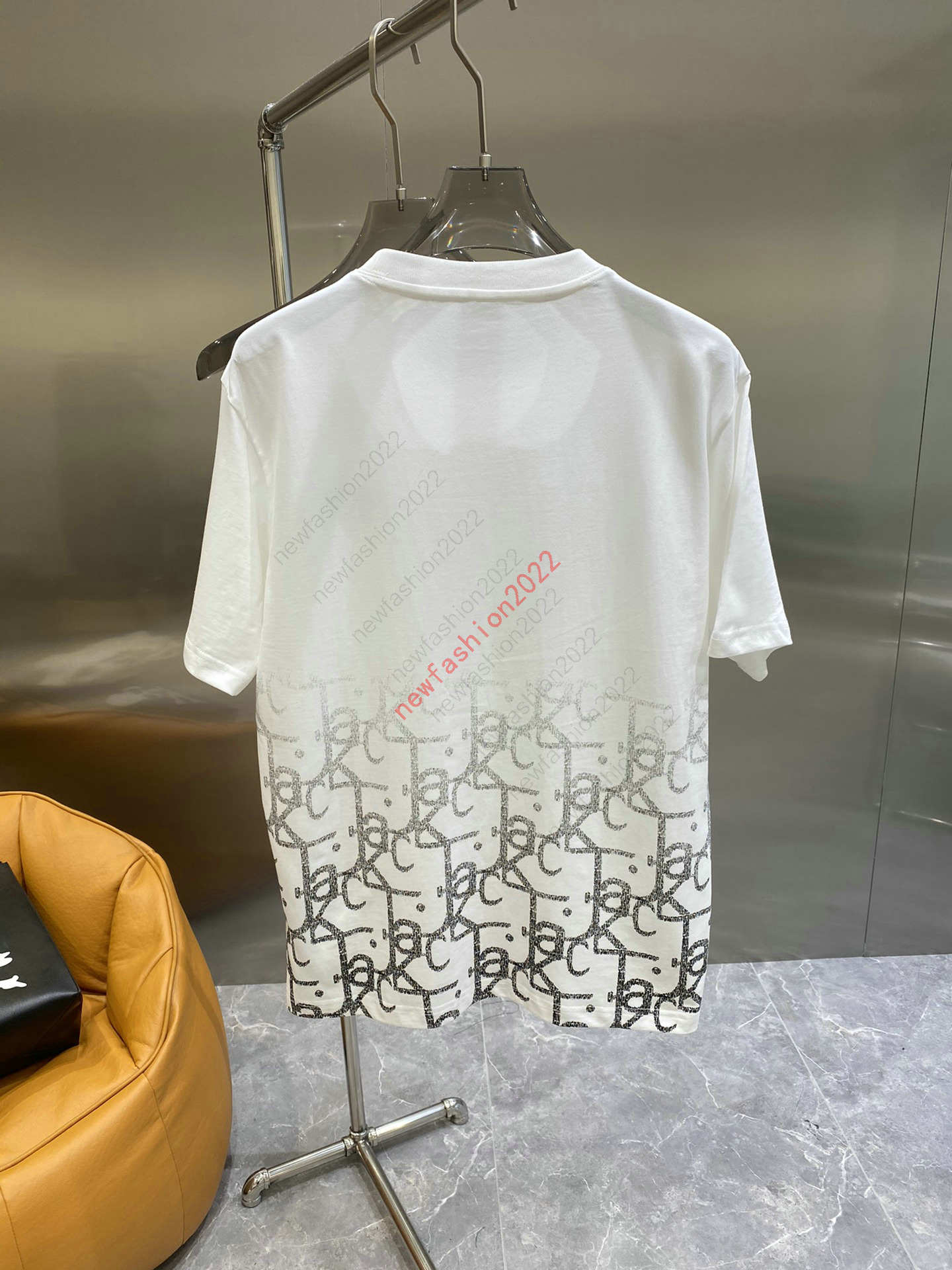 

Luxury Casual men's T-shirts New Wear designer Short sleeve T-shirt 100% cotton high quality wholesale black and white size S~2XL Oversized Oblique Tshirt