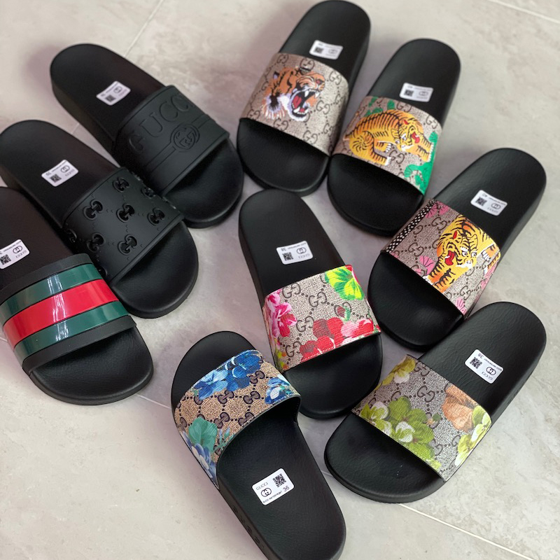 

2021 outdoor rubber sandals men and women home indoor bathroom summer slippers designer flat bottom fashion ladies beach flip flops box 36-46 311, White