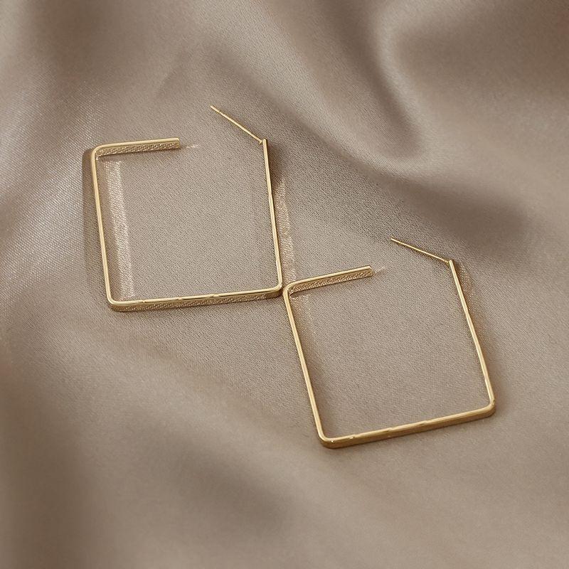 

Hoop & Huggie Korean Delicate Square Letter Earrings For Women 2021 Fashion Metal Jewelry Female Trendy Elegant Wholesale