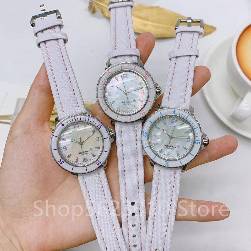 

Wristwatches Top Light Color Series Candy Watches Zircon Quartz WristWatch Steel Clock Women Genuine Leather Number Dial Watch, Slivery;brown