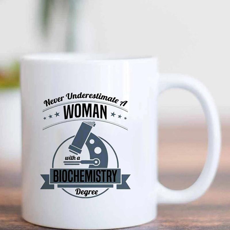 

Mugs 350mL Never Underestimate A WOMAN With Degree Pattern Coffee Mug Creative White Color Milk Juice Ceramic Cups