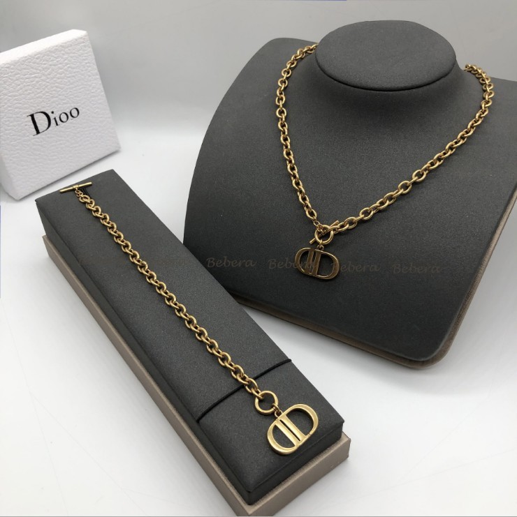 

d Family New Cd Letter Necklace Bracelet