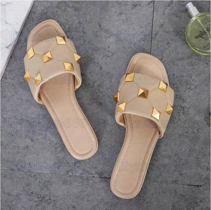 

Italy Brand Garavani Slipper Roman Stud Leather Slides Sandal Womens Designer Shoes Luxury Slippers Flip Flops Ladies Sandals Floral Brocade, Black