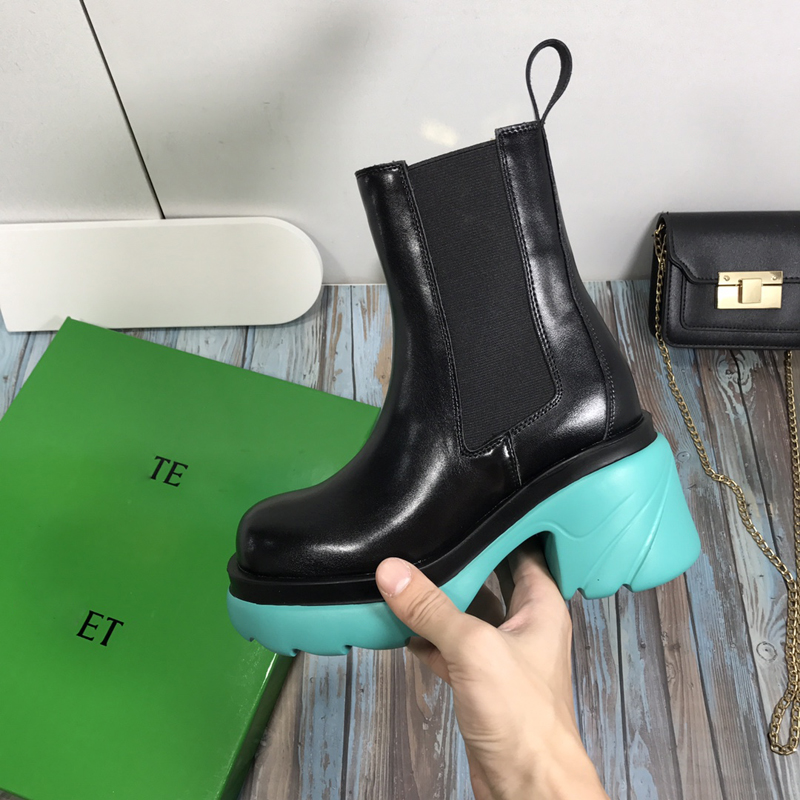 

Womens Designer Boots For Women Flash Monolith Ankle Boots Martin Winter Luxury Designer Shoes Cowhide Leather Gabardine Booties P2109282L, Extra shipping not shoes
