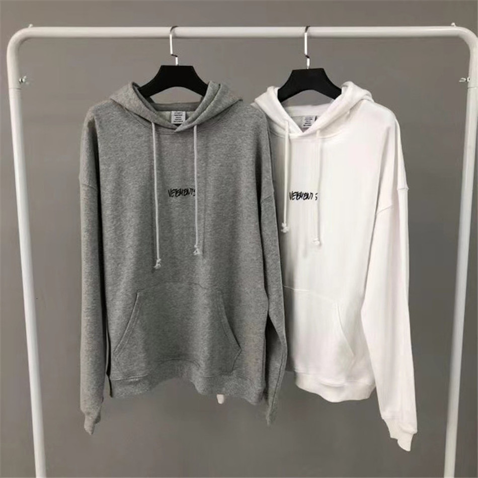

2021 New Oversize Grey Written Hoodie Men Women Vetements Sweatshirts Hood Textile Patch Vtm Hoodies Black Letters E4y8