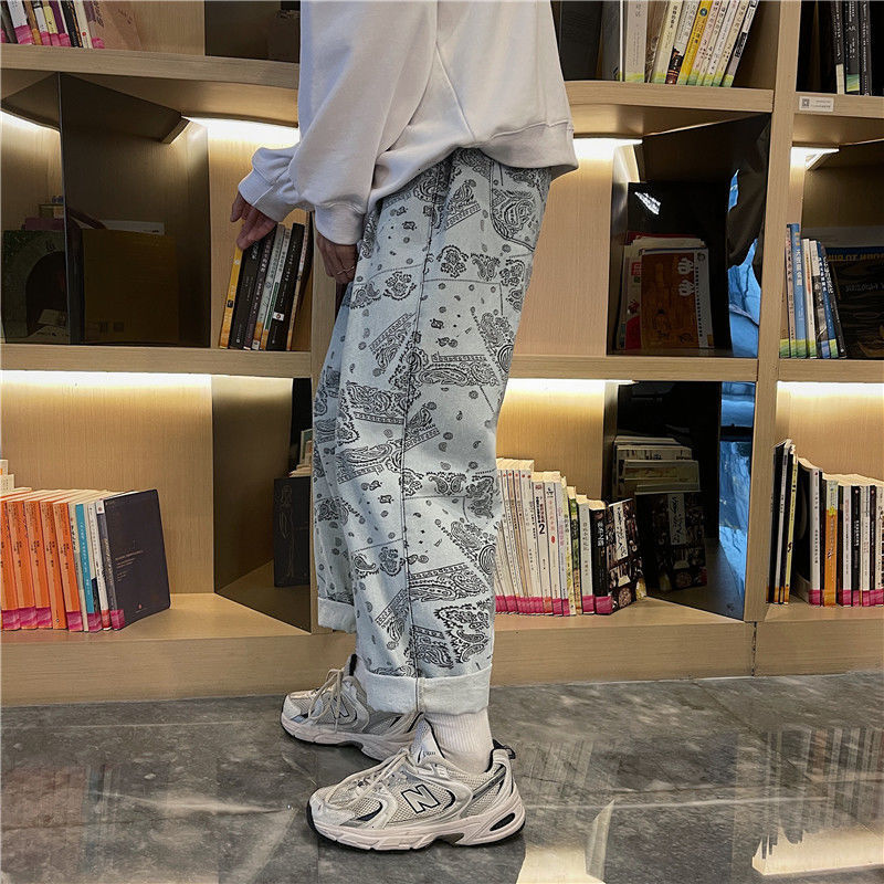 

New 2021 Male Korean Style Folgy Homme Classic Blue Jeans Loose Flower Print Wash Casual Biker Denim Pants Q07z, Smoky gray.