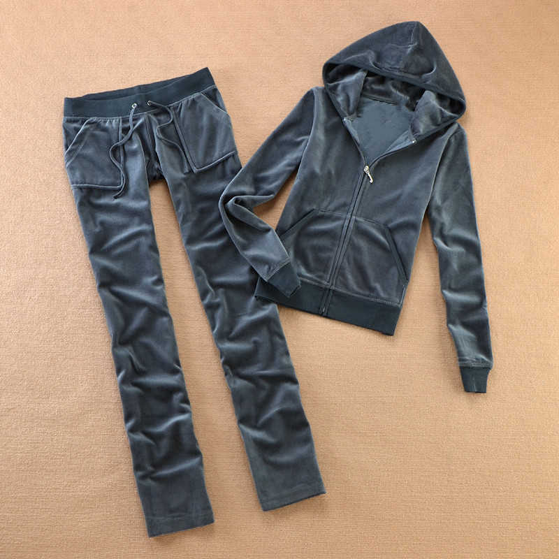 

Brand Velvet 2020 Women'S Fabric Tracksuits Velour Suit Women Track Suit Hoodies And Pants sapphire Y0625, Packaging bags