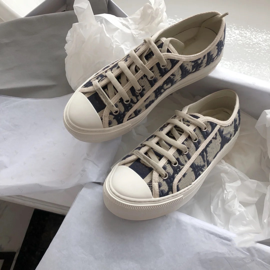 

2021 Latest ladies progettista comfortable lace-up casual shoes, luxueux catwalk canvas full-grain sheepskin insole sneakers size 35-40, Black