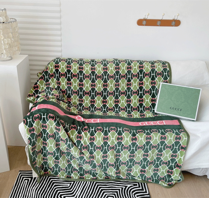 

High Quality Court Blankets Fall Sleeping Coral Fleece Kids Women Men Multi-function Fashion Blanket