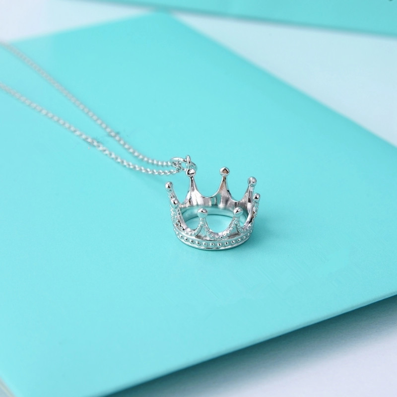 

High quality design luxury jewelry women's 925 silver crown Pendant Necklace collarbone chain fashion accessories