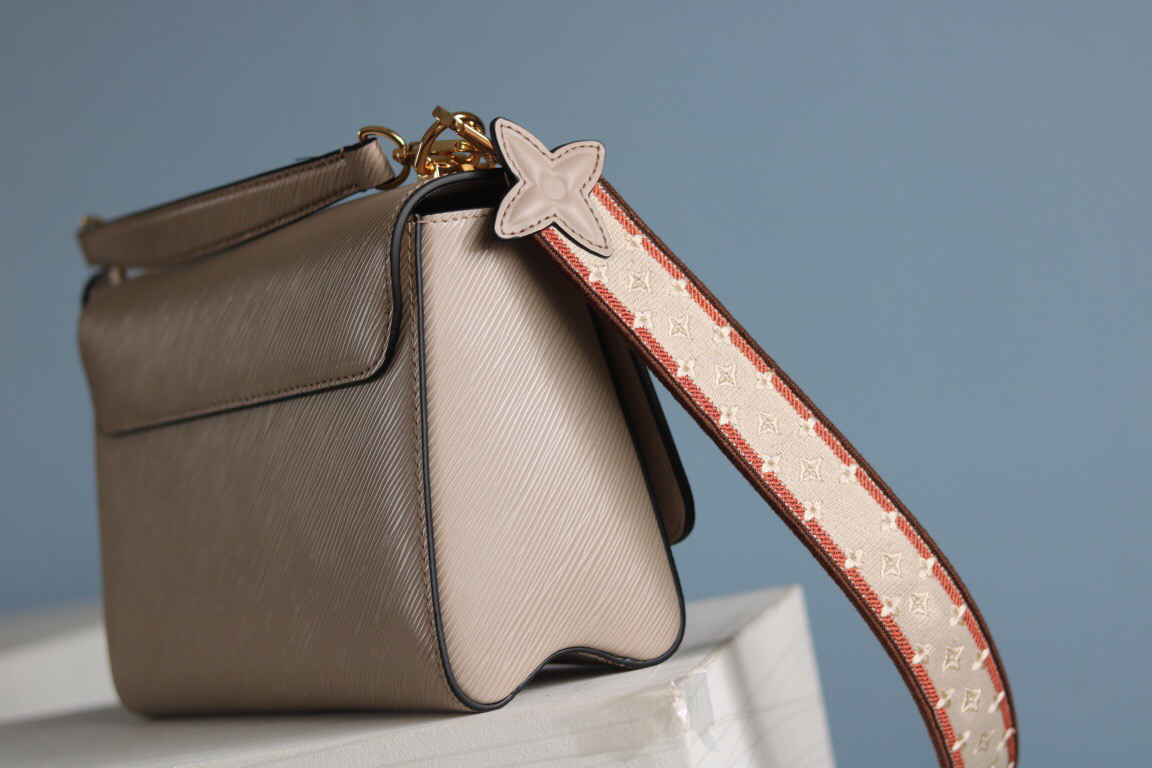 

Original High Quality Luxurys Designers Bags Handbags Women's Genuine Leather Twist Lock Flap Handbag Pochette Monogrames Twists Lady