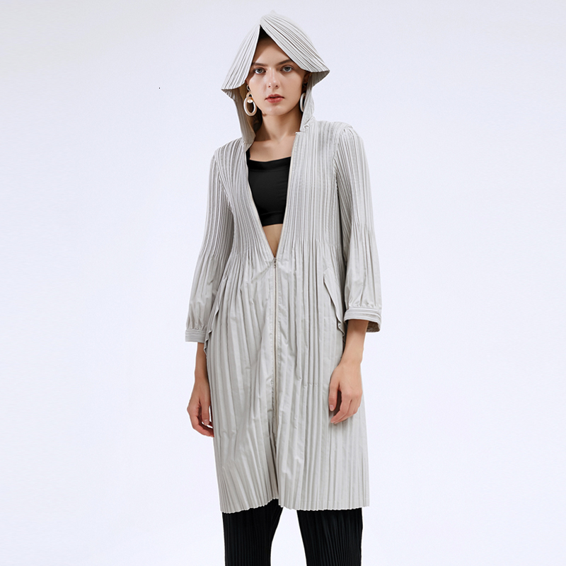 

2021 New Pleated Autumn Korean Temperament Loose Plus Size Long Women's Windbreaker Trench Coat Casual Hooded Jacket 8t2e, Black