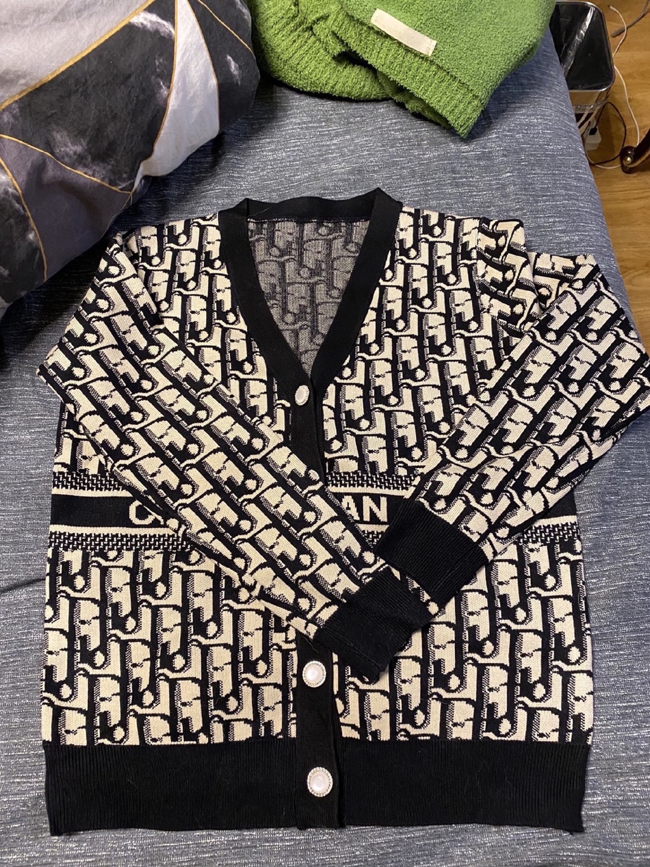 

women cardigan sweater fitted knit good quality, White;black