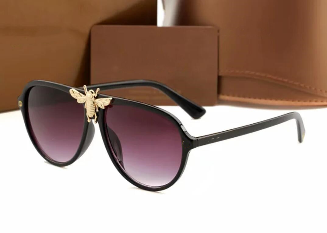 

Luxury Desinger Square Sunglasses with Stamp UV400 Full Frame Sunglasses for Women Men Fashion Accessories High Quality Z672, Silver
