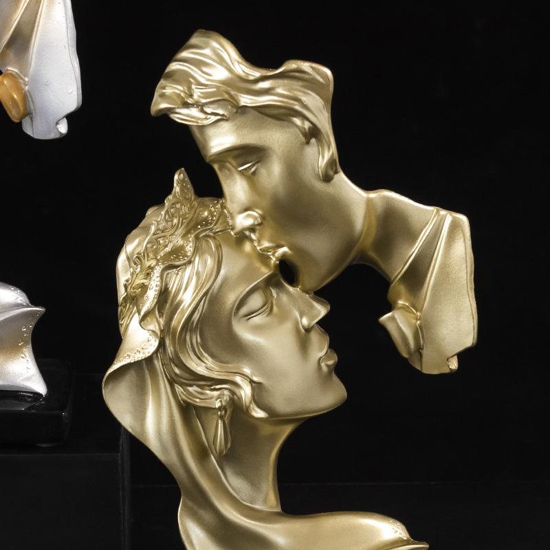 

Decorative Objects & Figurines European-Style Creative Resin Crafts Couple Statue Affectionate Kiss Ornaments Home Hallway TV Cabinet Decora