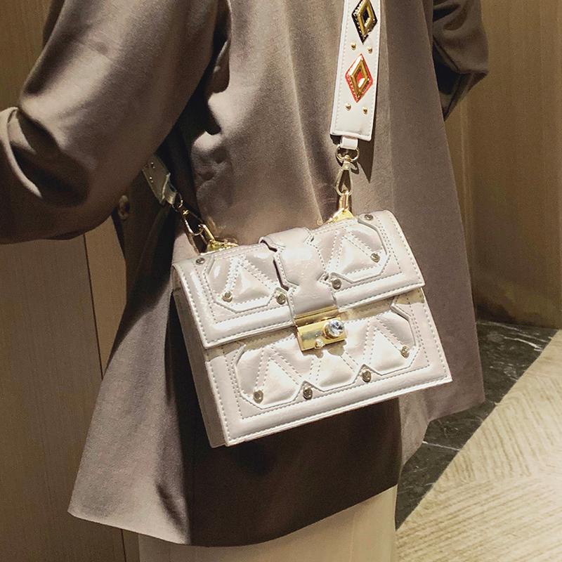 

Female Flap Square Bag 2021 New High Quality Leather Women's Designer Handbag Diamond Lock Shoulder Messenger Bag, Black