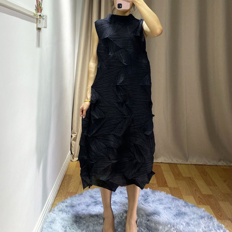 

2021 New Pleats Summer Women Overall High Collar Loose Large Size Diamond Pleated Sleeveless A-line 1028 Xw1o, Dark grey