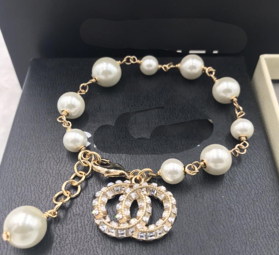 

2020 new Xiangjia xiaoxiangfeng inlaid Rhinestone Pearl Bracelet brass European and American fashion bracelet, Golden;silver