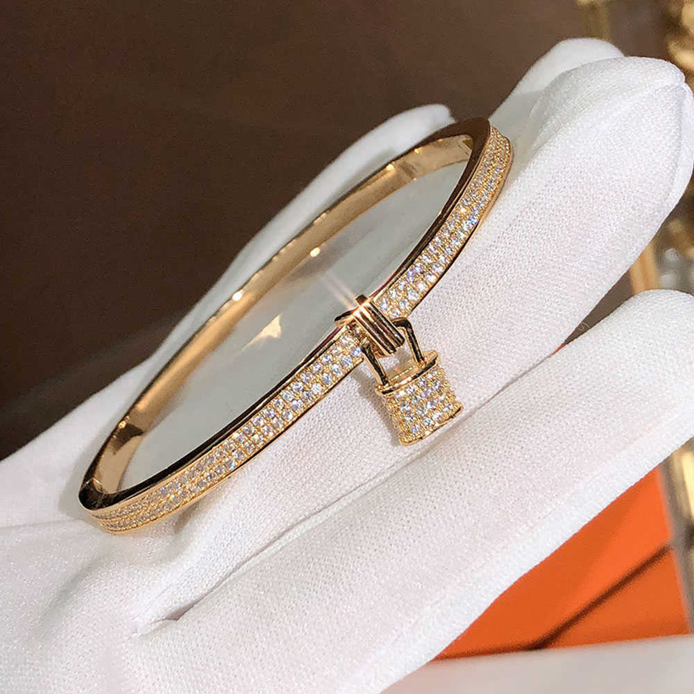 

Popular Brand Lock Bracelet High Quality 5A Zircon Gold Material European And American Fashion Women's Exquisite Fairy Silver