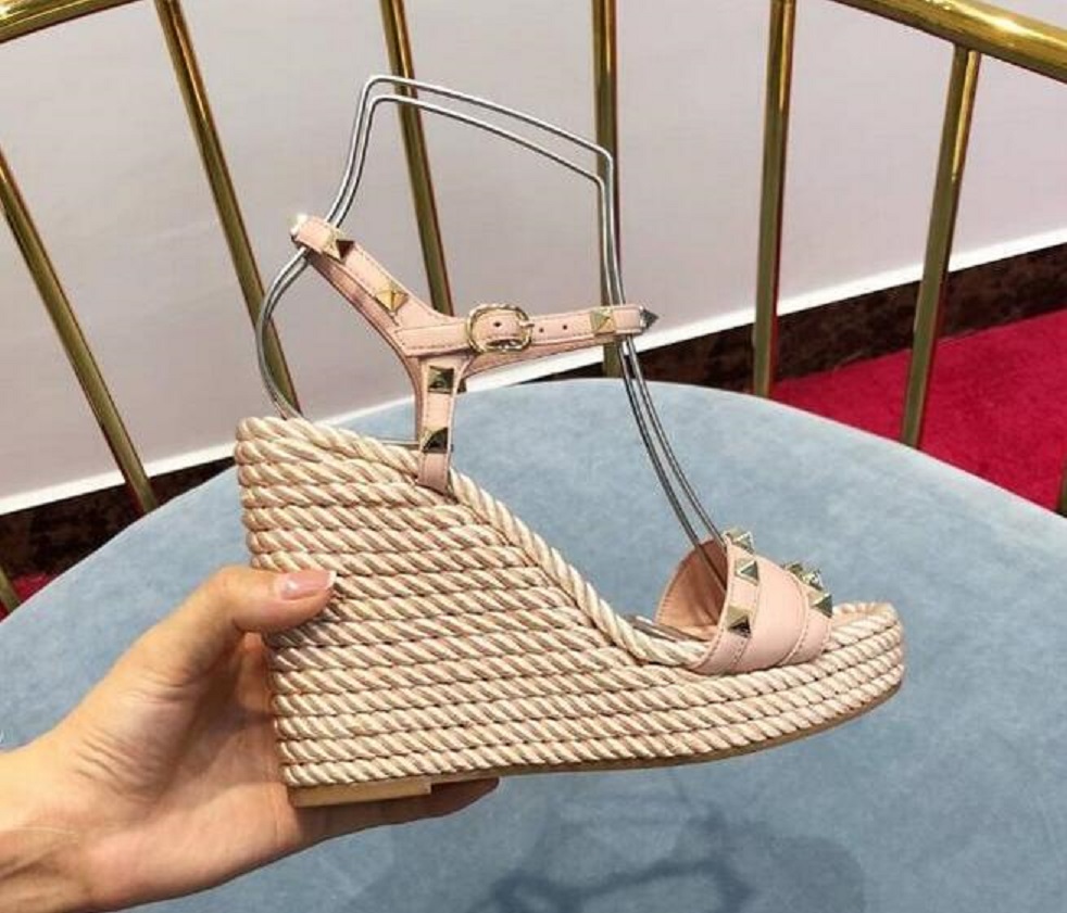 

Summer Fashion Women Rock studs rivets Open Toe Platform Wedge Sandals Ladies Luxury Designer Dress,Party Ankle Strap Gladiator woven braid, Black