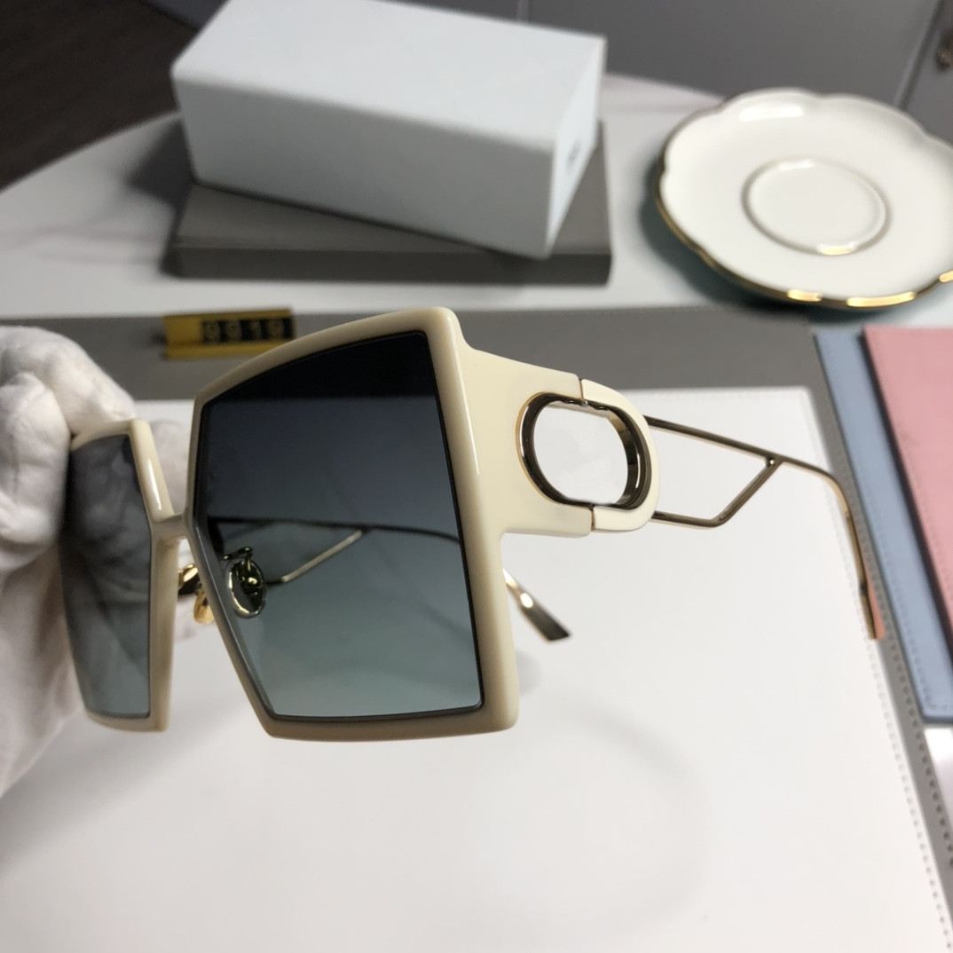 

Top Classic Montaigne Sunglasses Large Square Designer Men Women Gorgeous Ladies Glasses Protect Eyes Lenses with High Quality Box