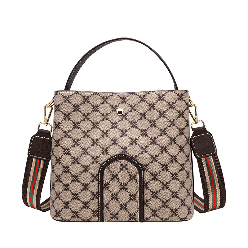 

Bucket bag #8805 wide shoulder strap fashion Single Shoulder Messenger soft handle zipper women's bags European and American retro new temperament printing tide, Coffee picture show