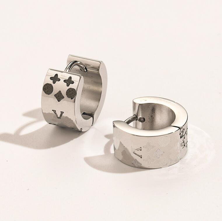 

Luxury Brand Designer Letter Steels Seal Stud Earrings for Women Fashion High Quality Stainless Steel Golden Silver Earring Womens Wedding Jewelry Party Gift