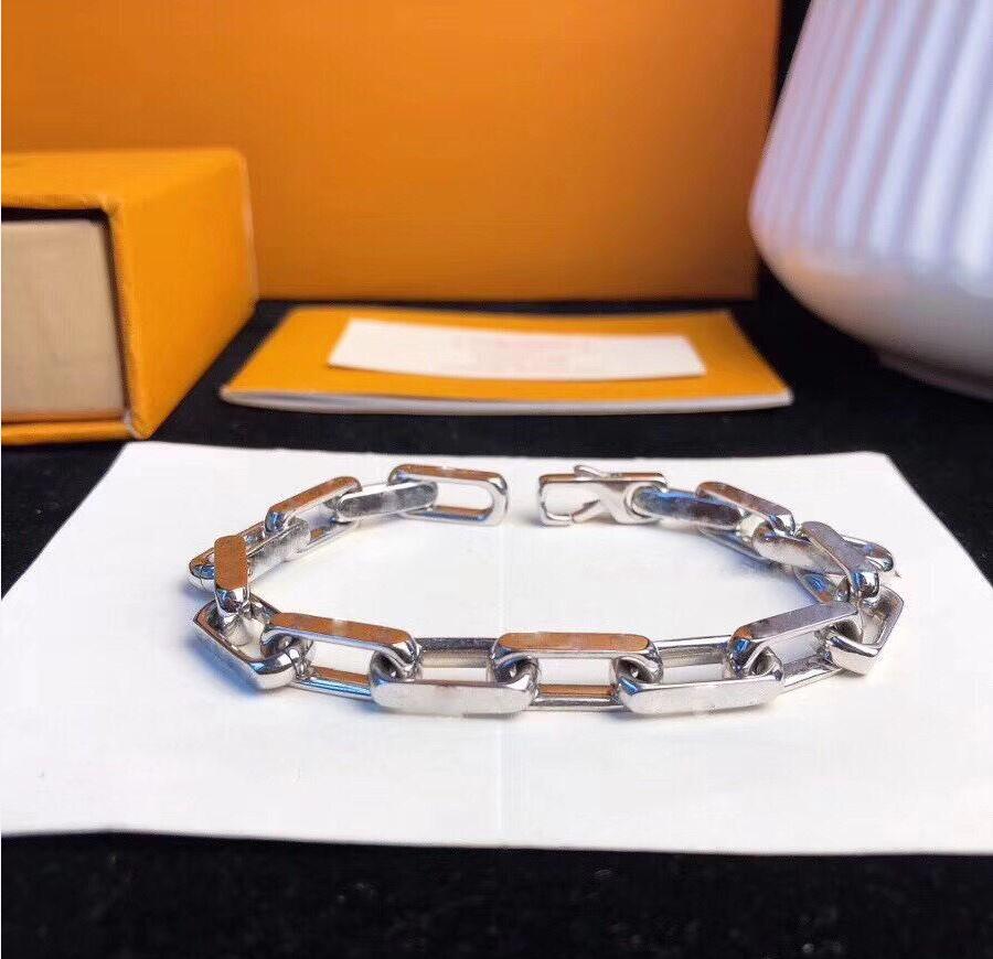 

2019 Fashion Man Women Beacelets For alloy Bracelets With alloy buckle fashion Nature Jewelry with box, Black