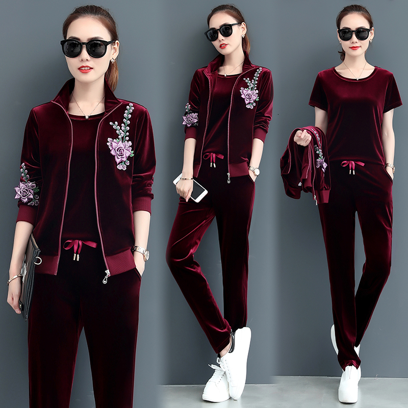 

Female Fashion Autumn Gold Ladies Tender Women 2021 New Spring Cardigan Embroidered Velvet 3 Tide Sets Big Nj9c