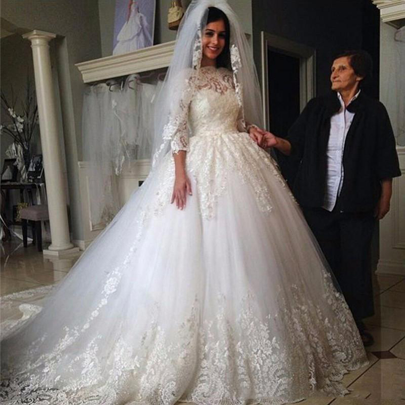 

Custom Made 3/4 Long Sleeves Lace Ball Gown Wedding Dresses with Appliques Court Train Tulle Lace Up Back Wedding Bridal Gowns, White