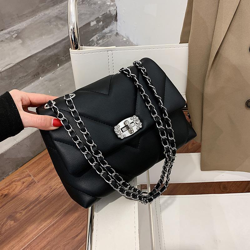 

Textured women's bags 2021 spring new trendy fashion chain shoulder messenger bag wild personality small square bag lock, Black