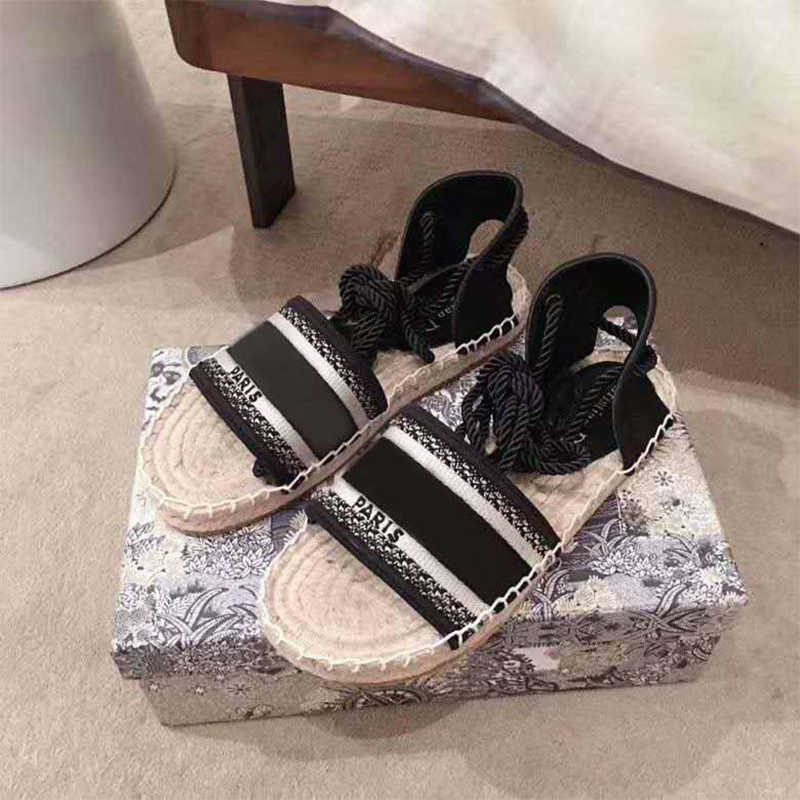 

Womens Sandals Summer Canvas Shoes Low Heel Rubber Sole Casual Comfortable Sandal Designer Ankle Strap Beach Slippers, White