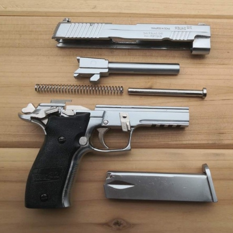 5684441:2.05 Alloy Metal P226 Miniature Model Gun Pistol Toy Detachable Cartridge Case Throwing Can Not Shoot Collection Boy Gift-image-747762791