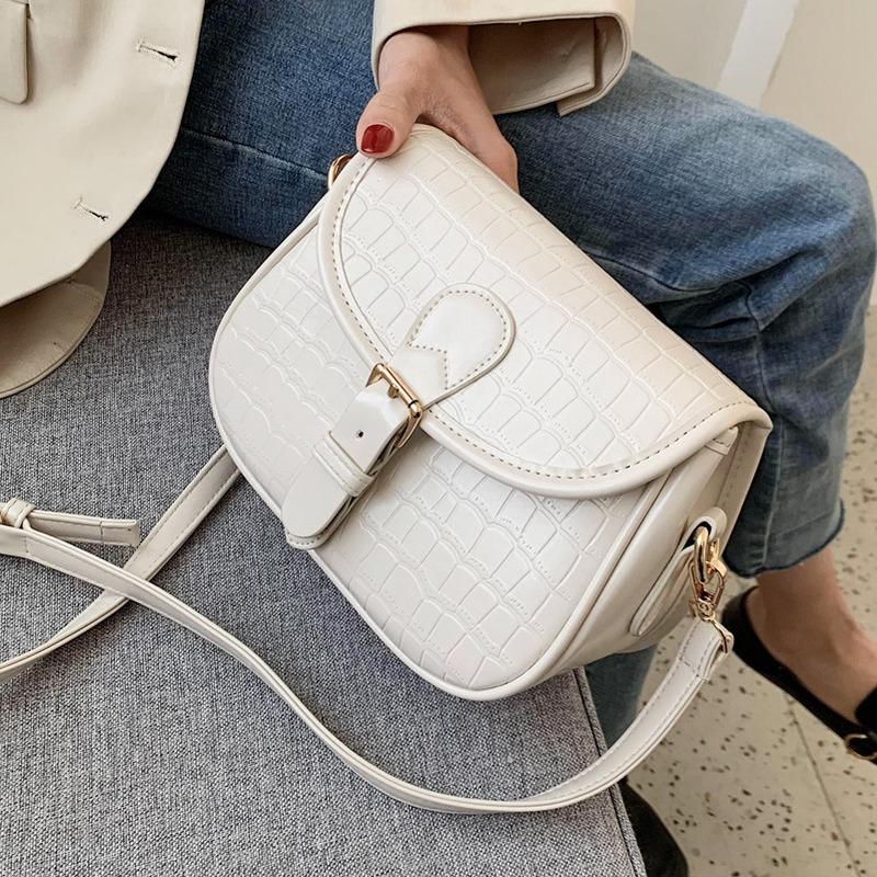 

Textured Women's Small Bags 2021 Spring New Trendy Fashion Shoulder Messenger Bag Personalized Underarm Bag, Beige