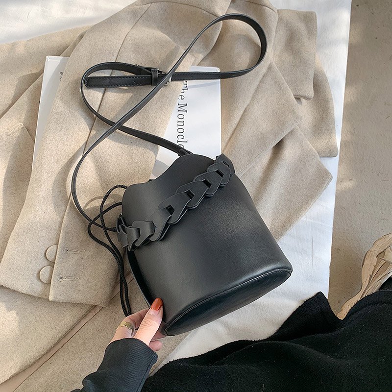 

Small PU Leather Bucket Bags Solid Color Trending For Women 2021 Winter Branded Designer Lady Drawstring Shoulder Handbags, Black