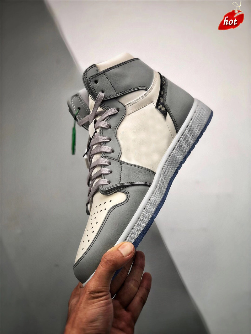 

Shoes Authentic 1 High OG Low Men Women 1S Wolf Grey Sail Photon Dust White Original CN8607-002, Bubble wrap packaging