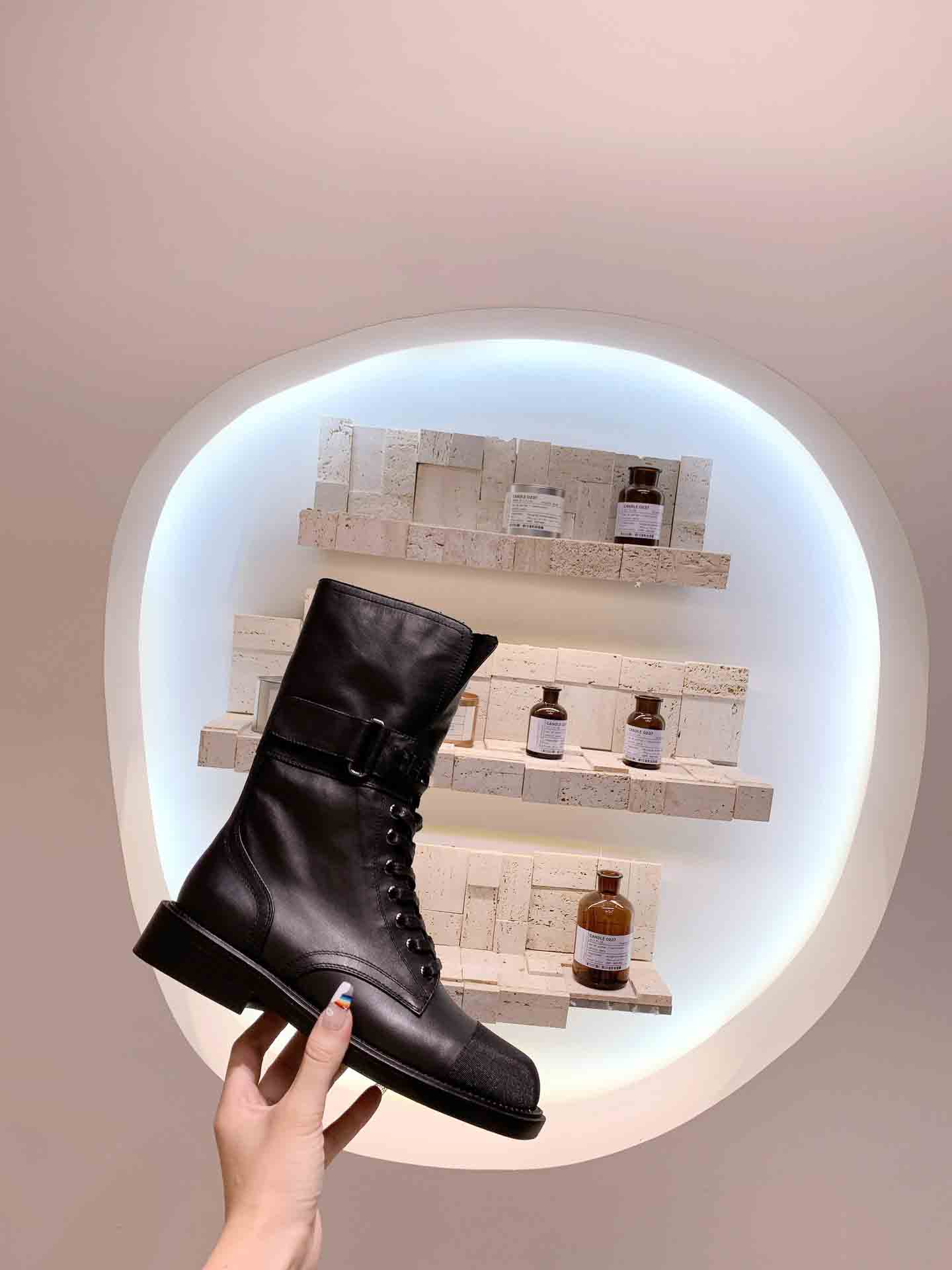 

2022 genuine leather women Lace up high boots women's luxury brand designe boot top quality, Black